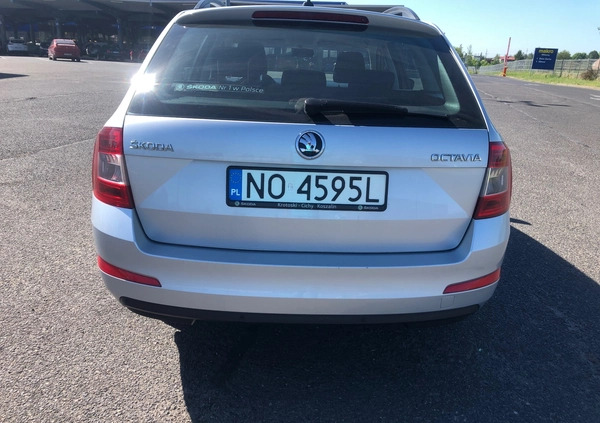 Skoda Octavia cena 36500 przebieg: 233600, rok produkcji 2015 z Koszalin małe 277